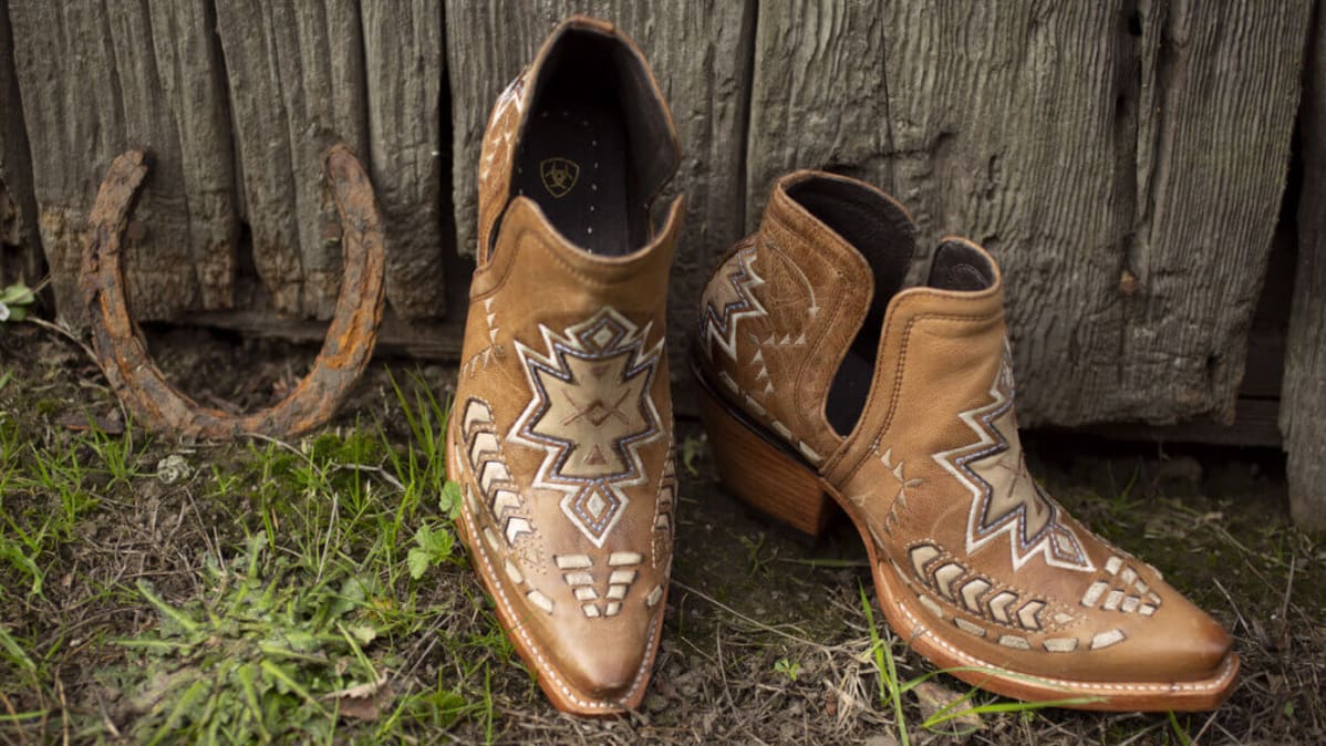Pointed cowboy boots discount